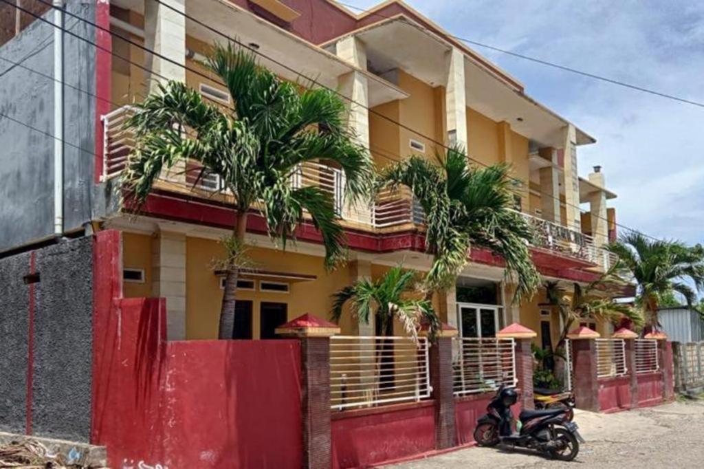 Spot On 3605 Clarichie Guest House Kupang  Luaran gambar