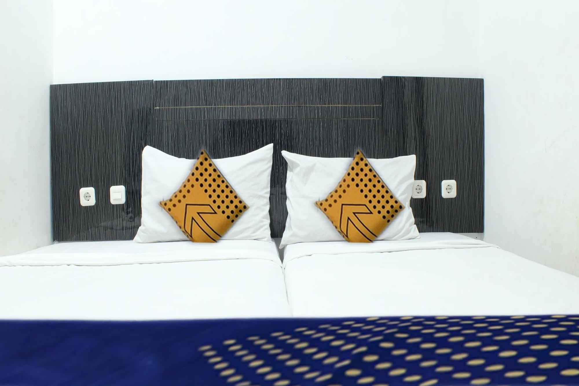 Spot On 3605 Clarichie Guest House Kupang  Luaran gambar