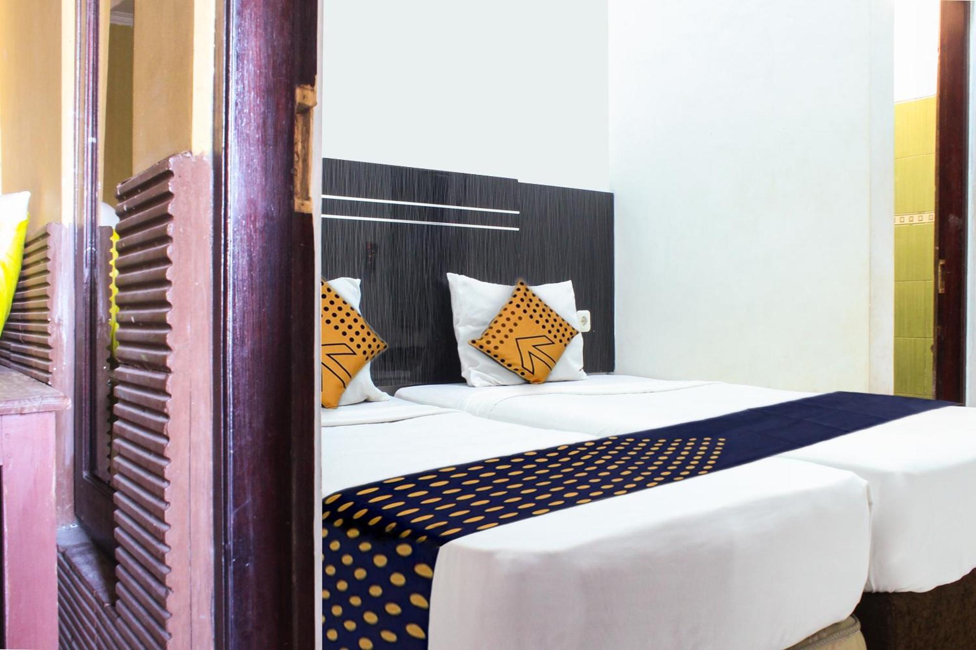 Spot On 3605 Clarichie Guest House Kupang  Luaran gambar