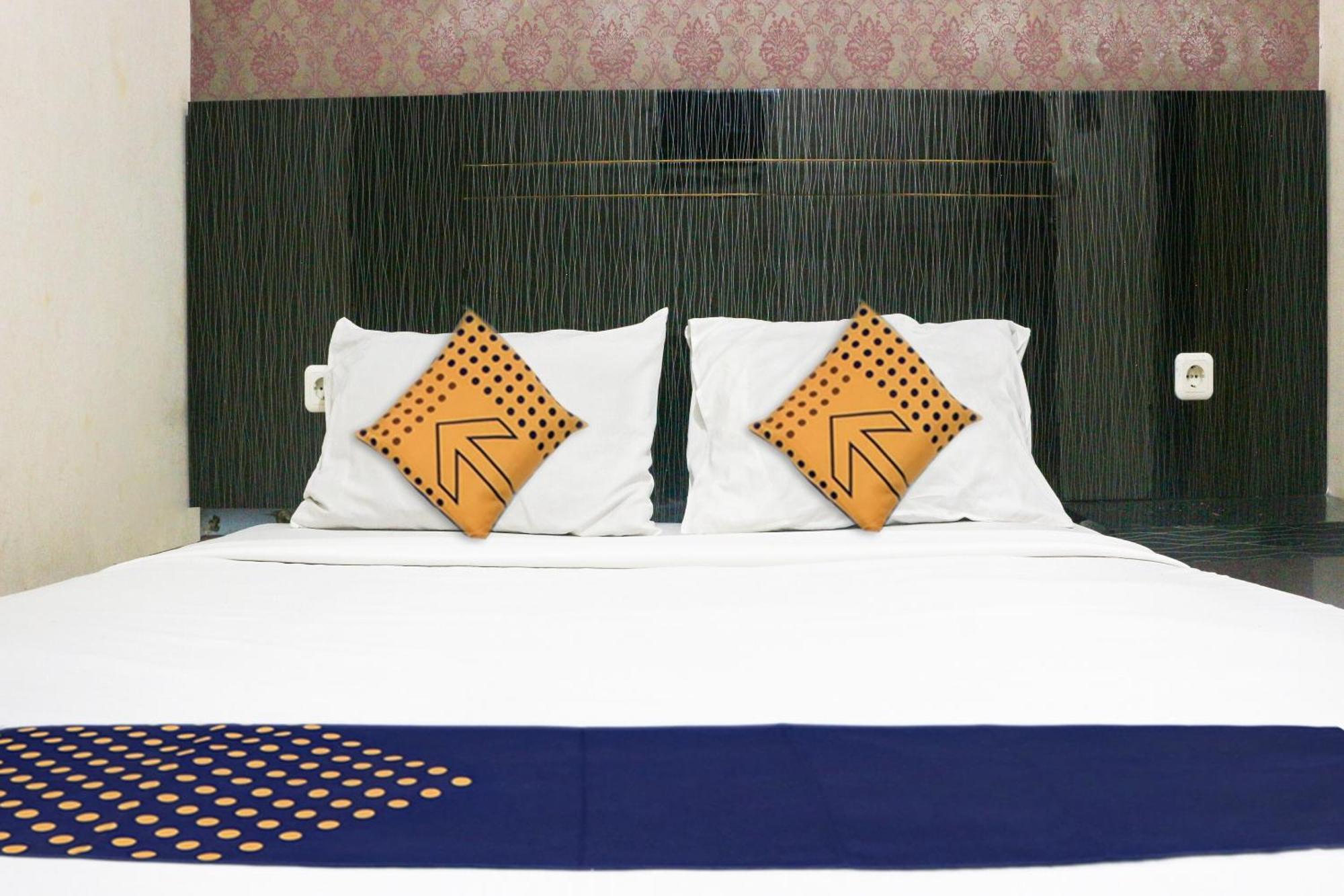 Spot On 3605 Clarichie Guest House Kupang  Luaran gambar